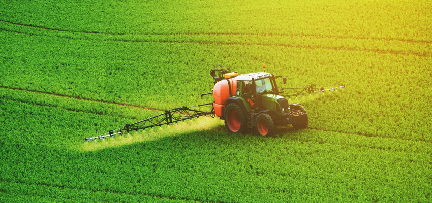 Tracktor in the field